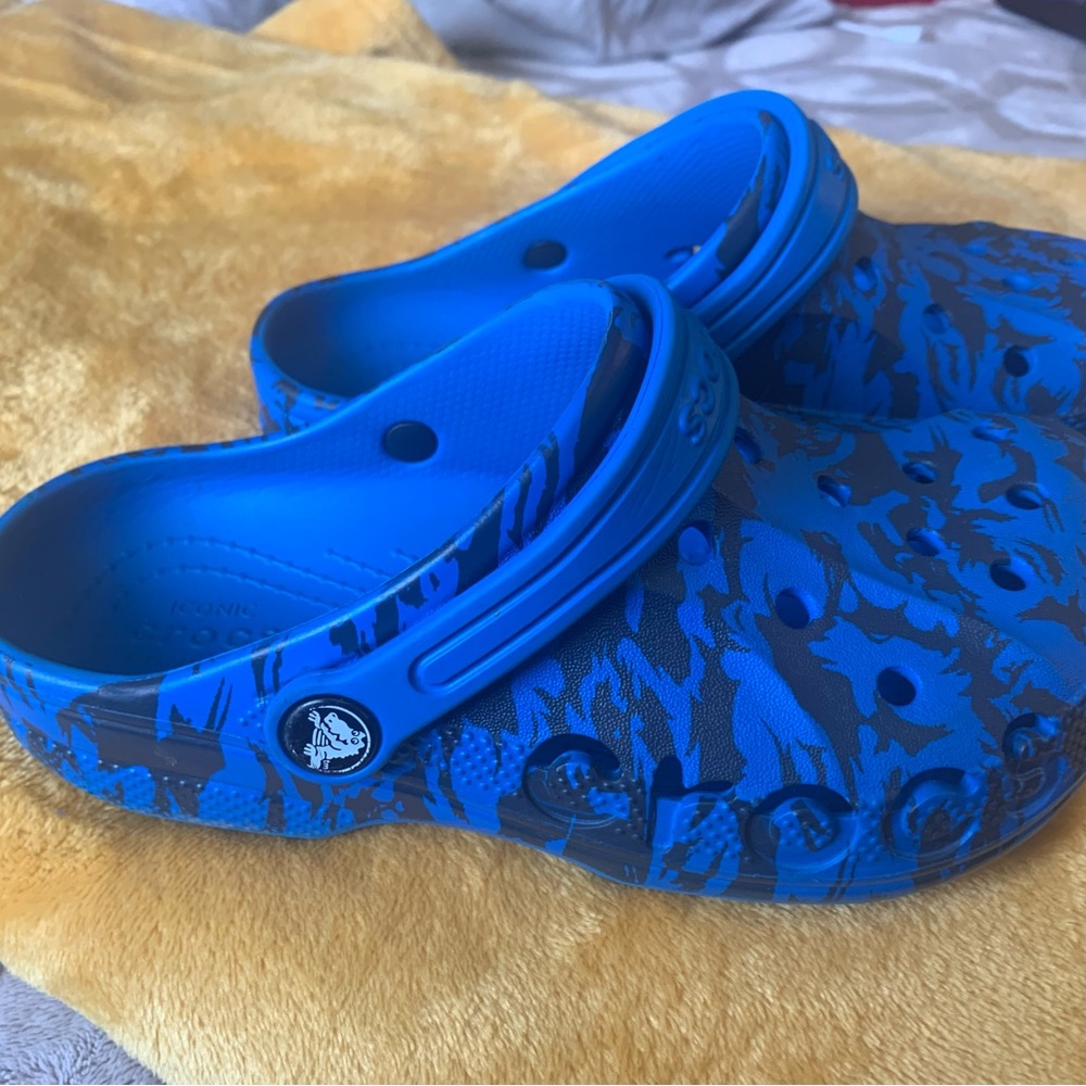 Crocs